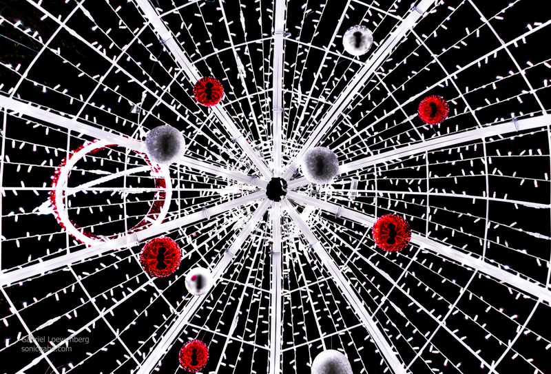 Illustration for article titled Christmas In St. PetersburgÂ